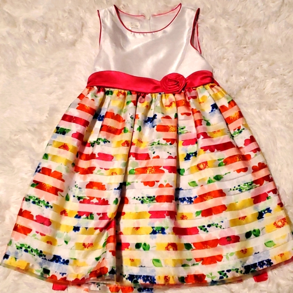 Girl's dress